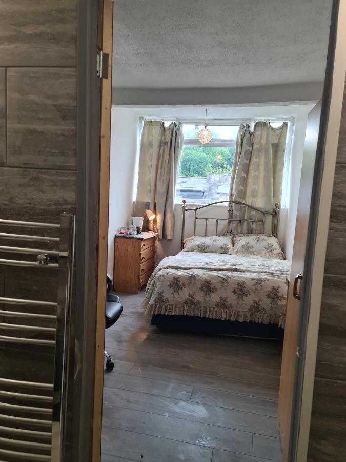 Budget Double En-Suite Bedroom Шефилд Экстерьер фото