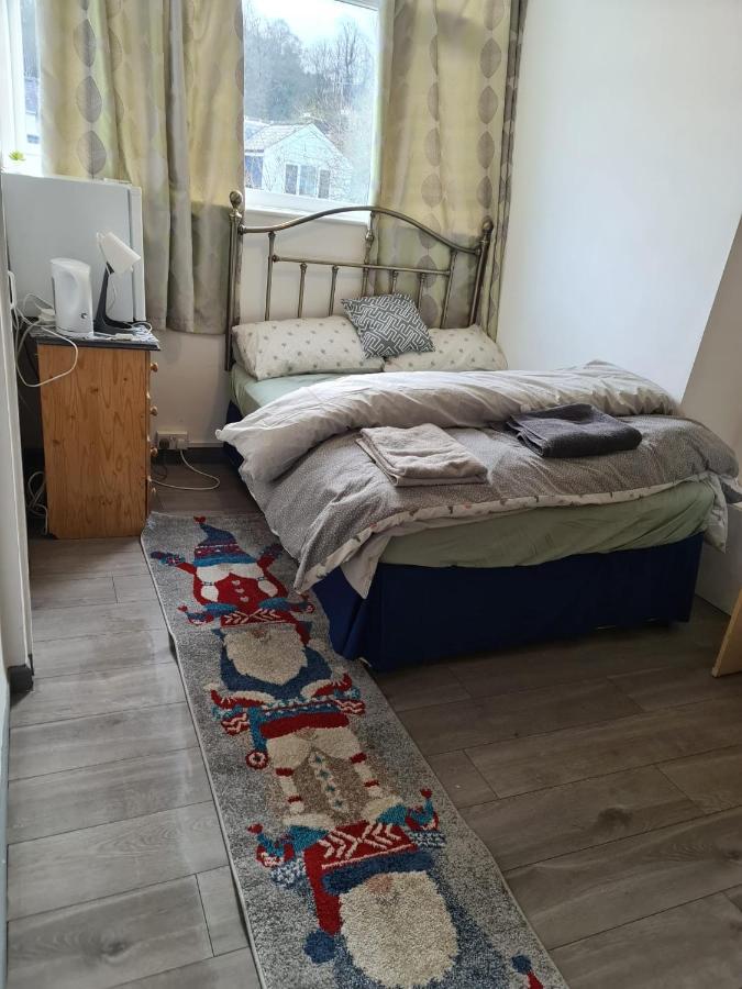 Budget Double En-Suite Bedroom Шефилд Экстерьер фото